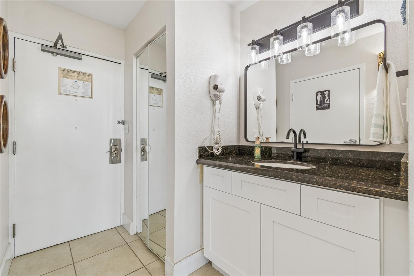 Image 14 of 52 For 611 Destiny Drive 308