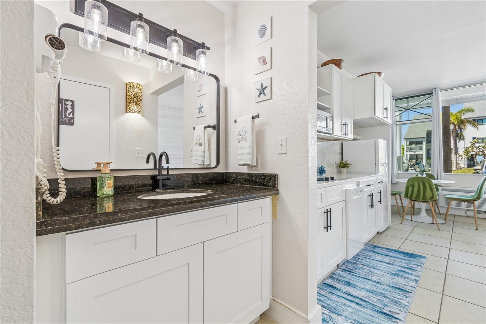 Image 15 of 52 For 611 Destiny Drive 308