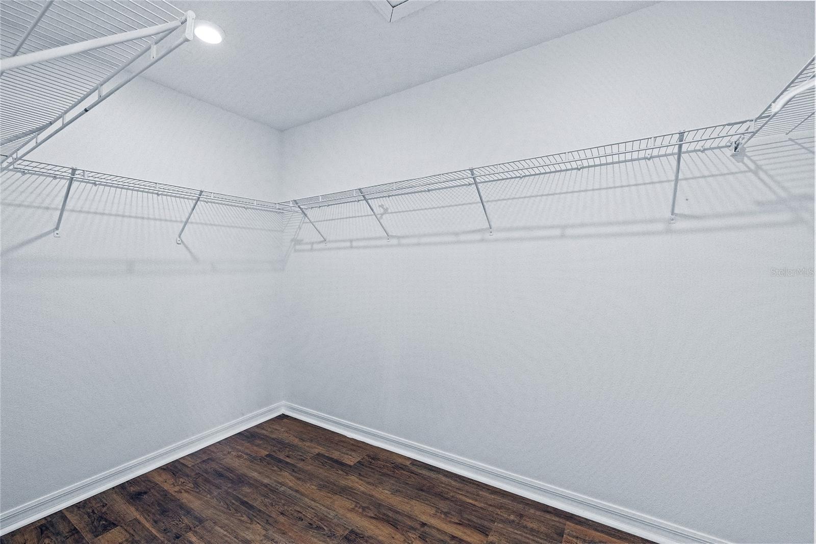 Listing photo id 39 for 8212 Cypress Breeze Way