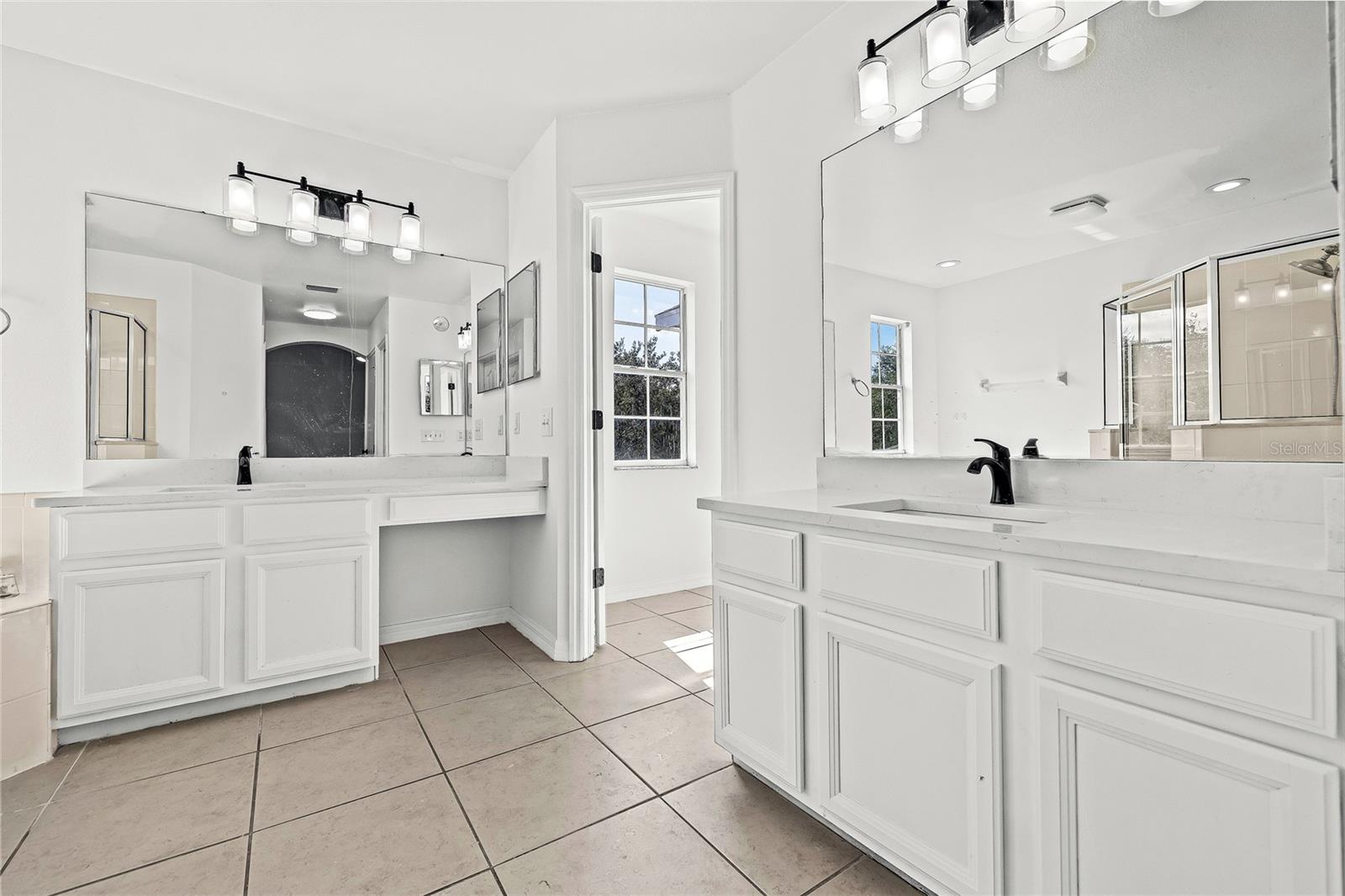 Listing photo id 41 for 8212 Cypress Breeze Way