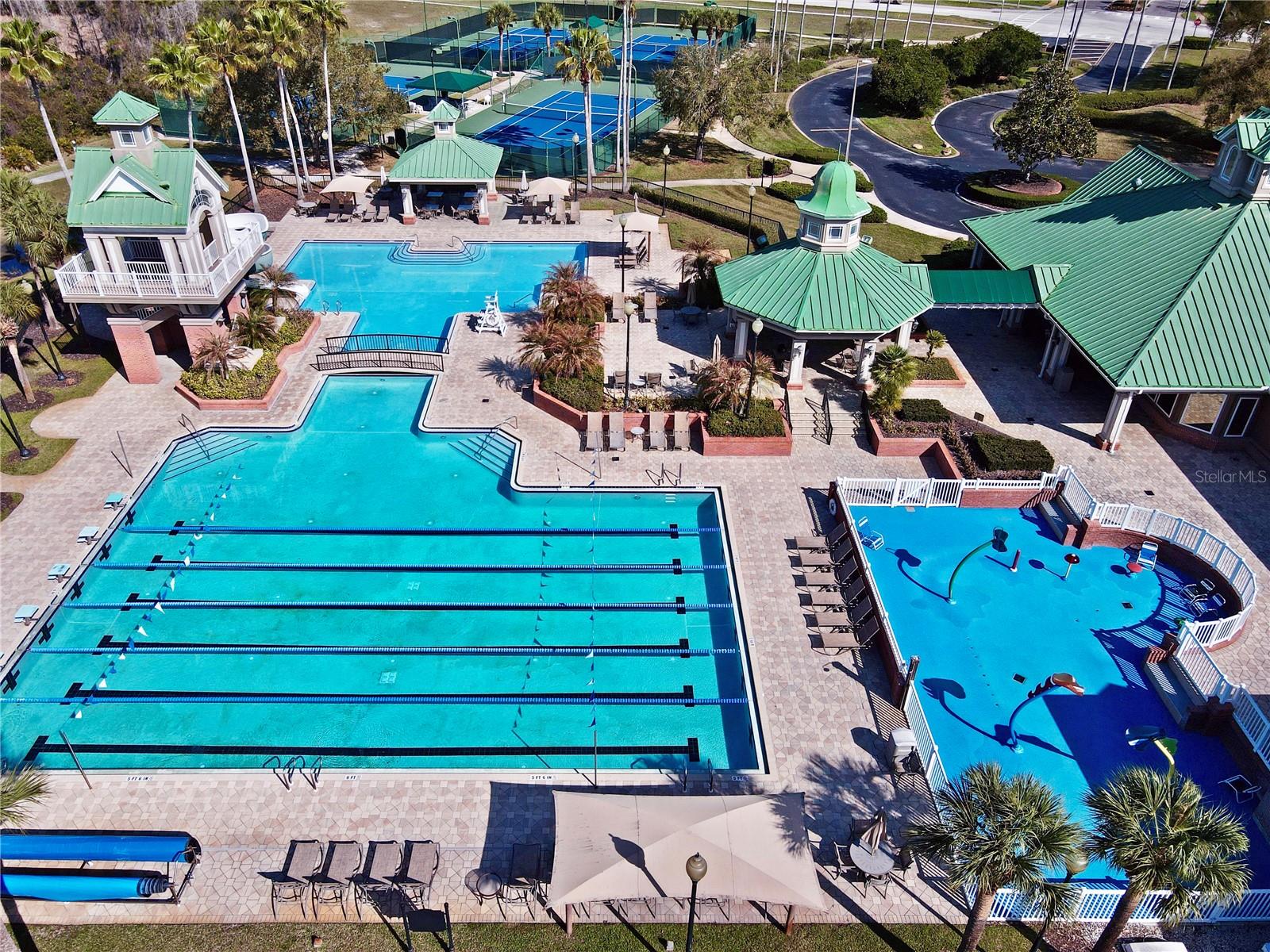 Listing photo id 59 for 8212 Cypress Breeze Way