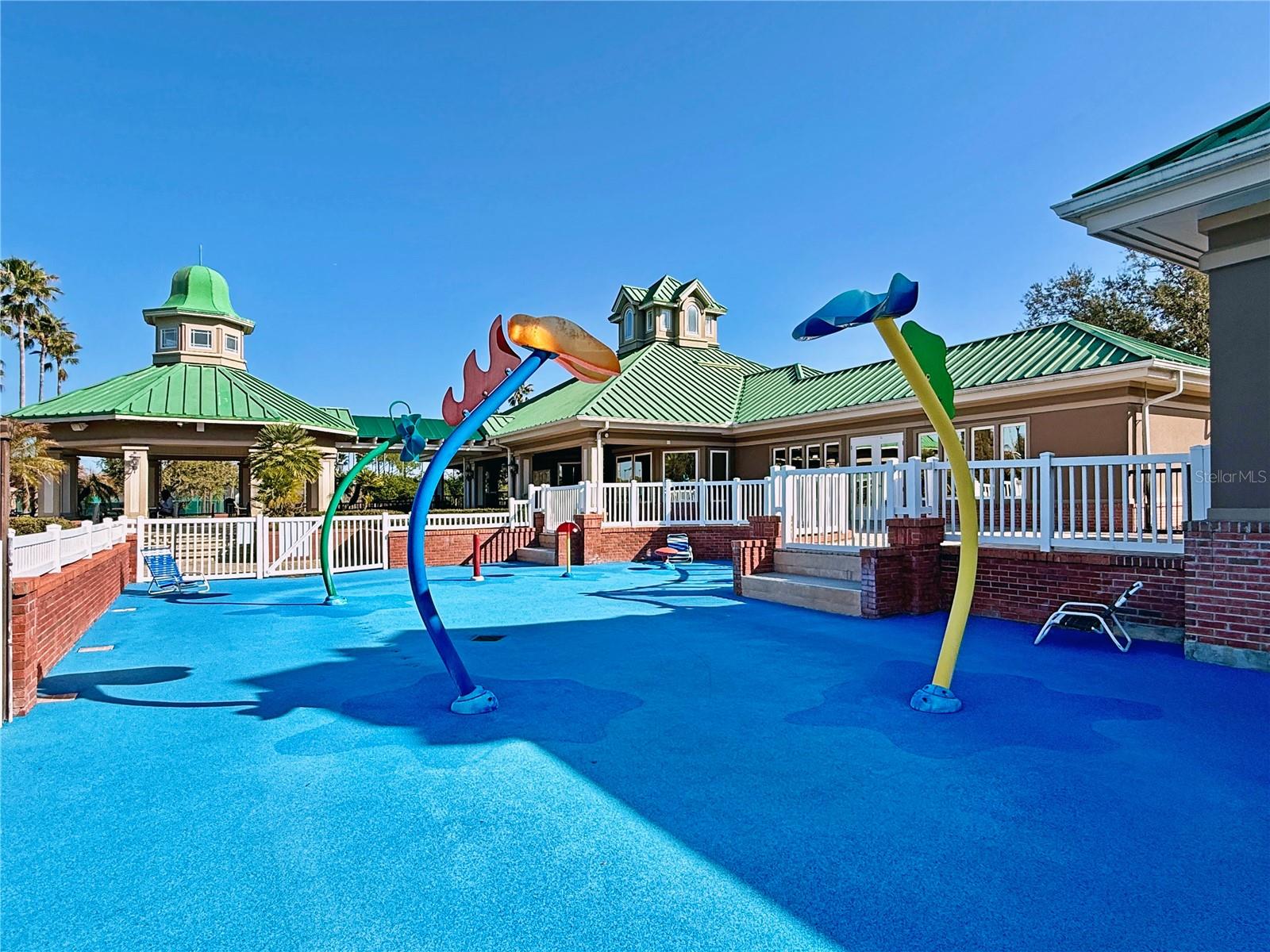 Listing photo id 65 for 8212 Cypress Breeze Way