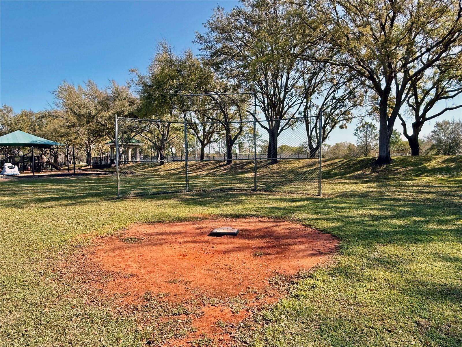 Listing photo id 74 for 8212 Cypress Breeze Way