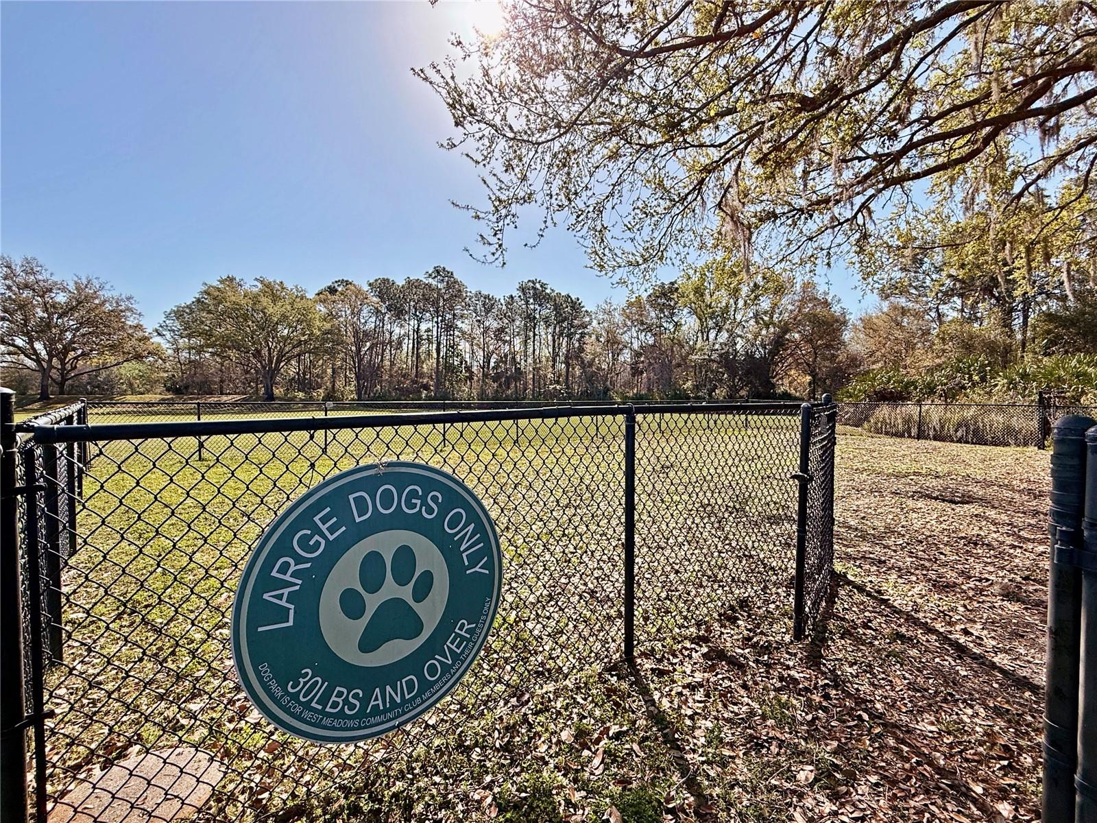 Listing photo id 78 for 8212 Cypress Breeze Way