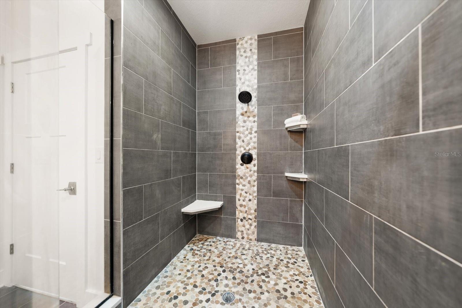 Image 15 of 36 For 1297 Savona Drive Ne