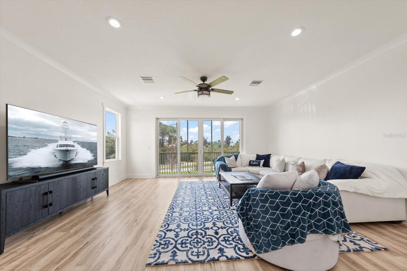 Image 2 of 36 For 1297 Savona Drive Ne