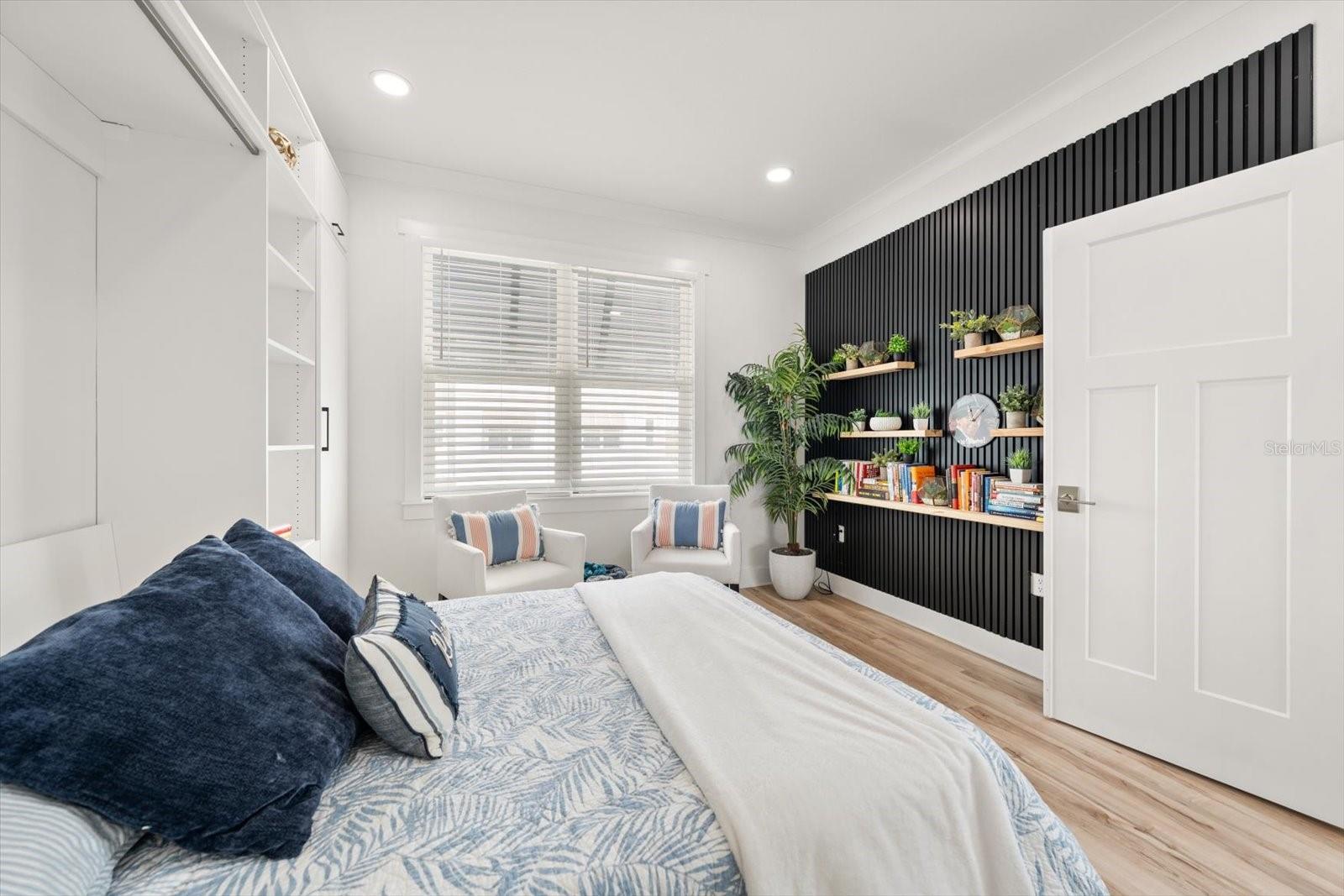 Image 26 of 36 For 1297 Savona Drive Ne