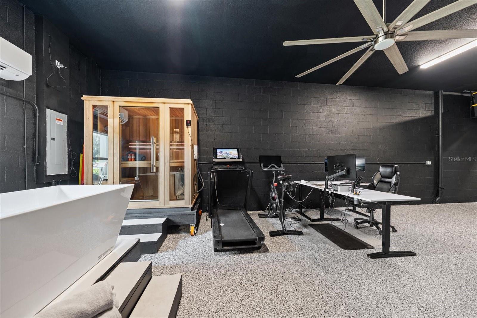 Image 30 of 36 For 1297 Savona Drive Ne