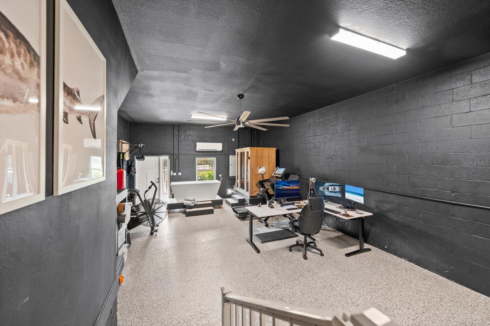 Image 31 of 36 For 1297 Savona Drive Ne