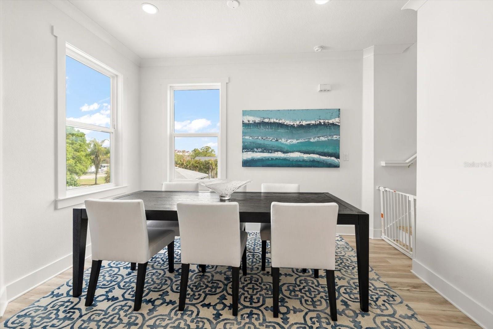 Image 5 of 36 For 1297 Savona Drive Ne