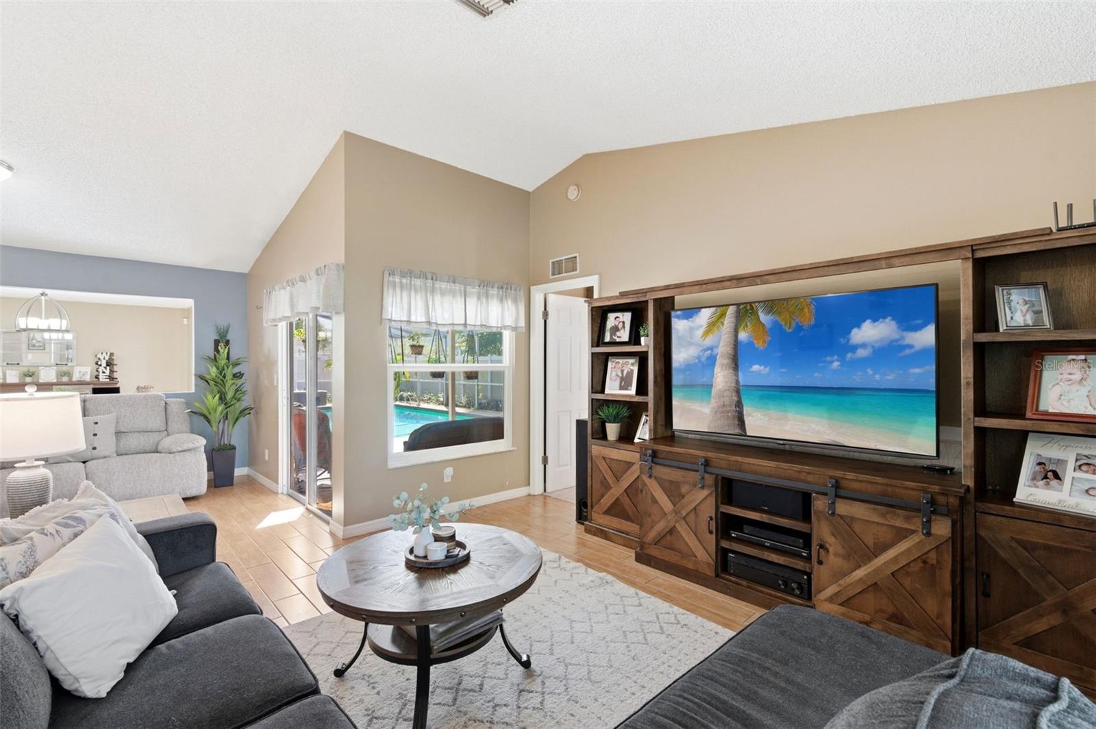 Image 10 of 63 For 212 Overstreet Court