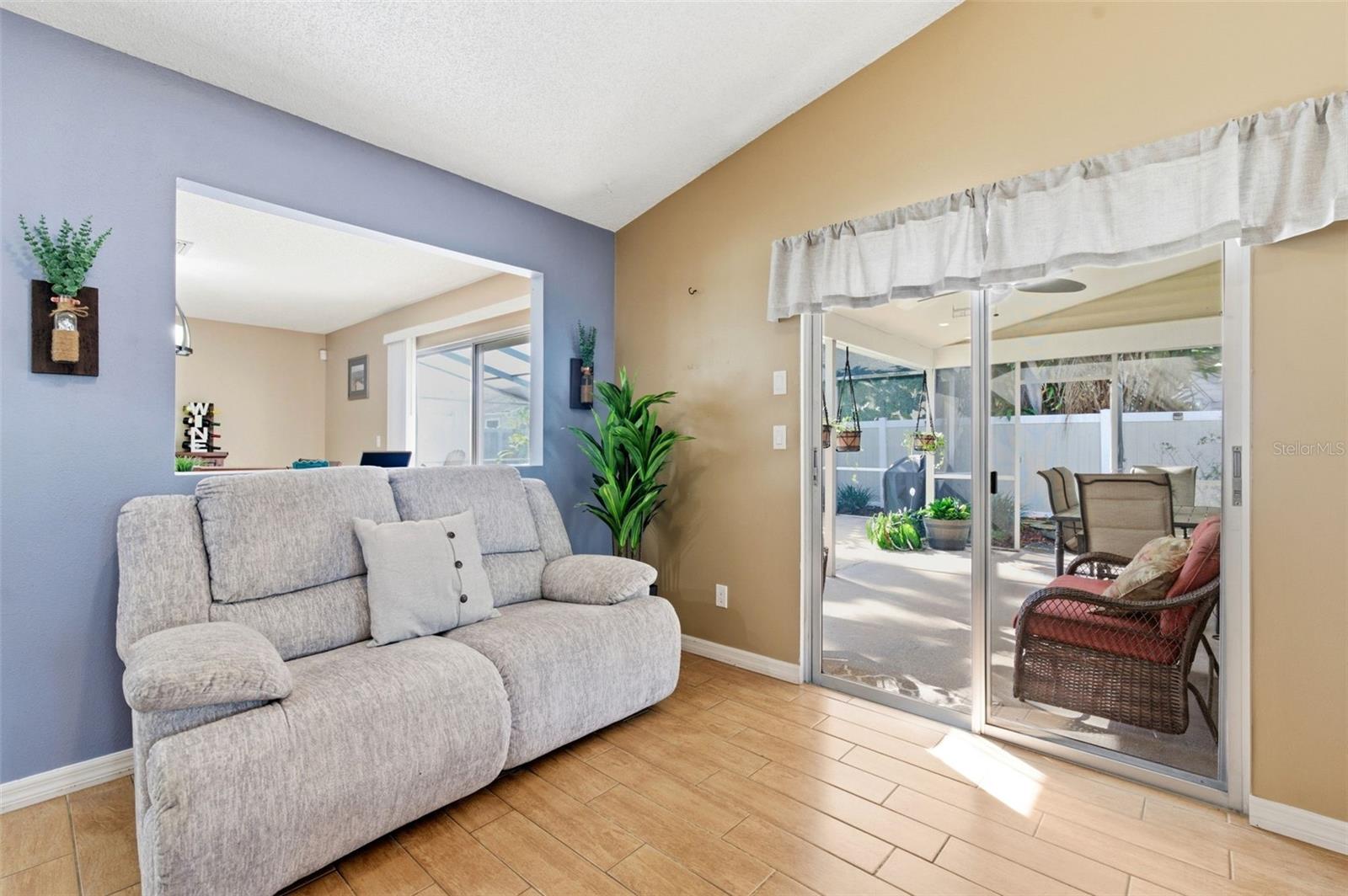 Image 12 of 63 For 212 Overstreet Court