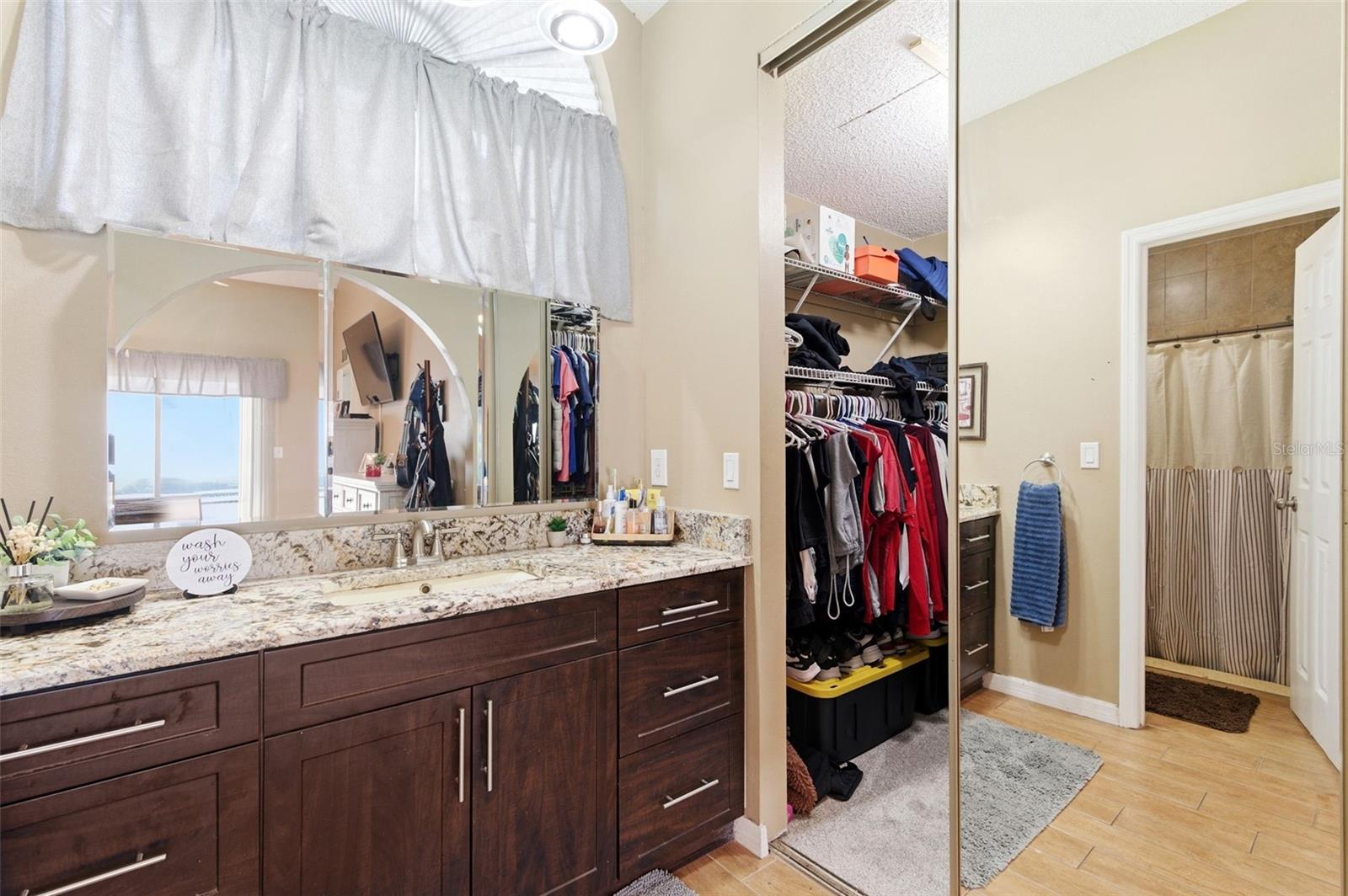 Image 18 of 63 For 212 Overstreet Court