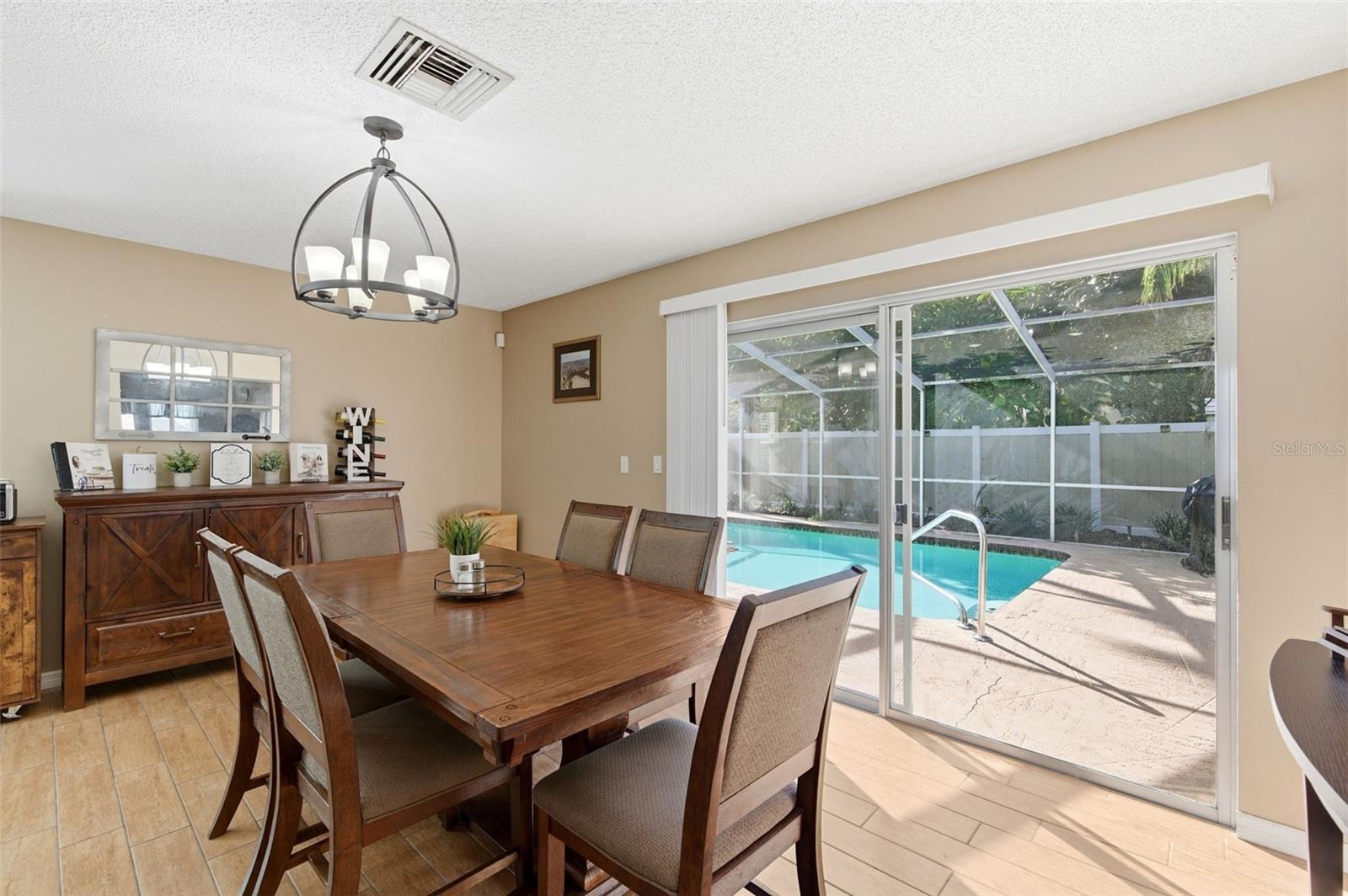 Image 22 of 63 For 212 Overstreet Court