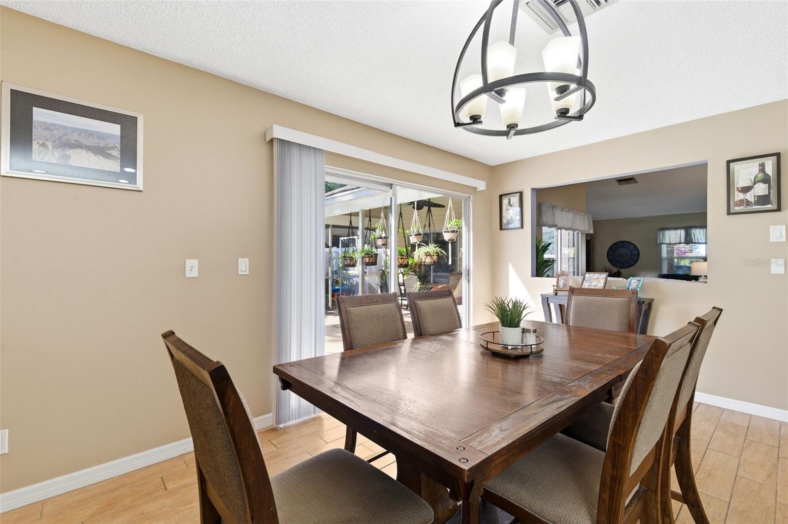 Image 23 of 63 For 212 Overstreet Court