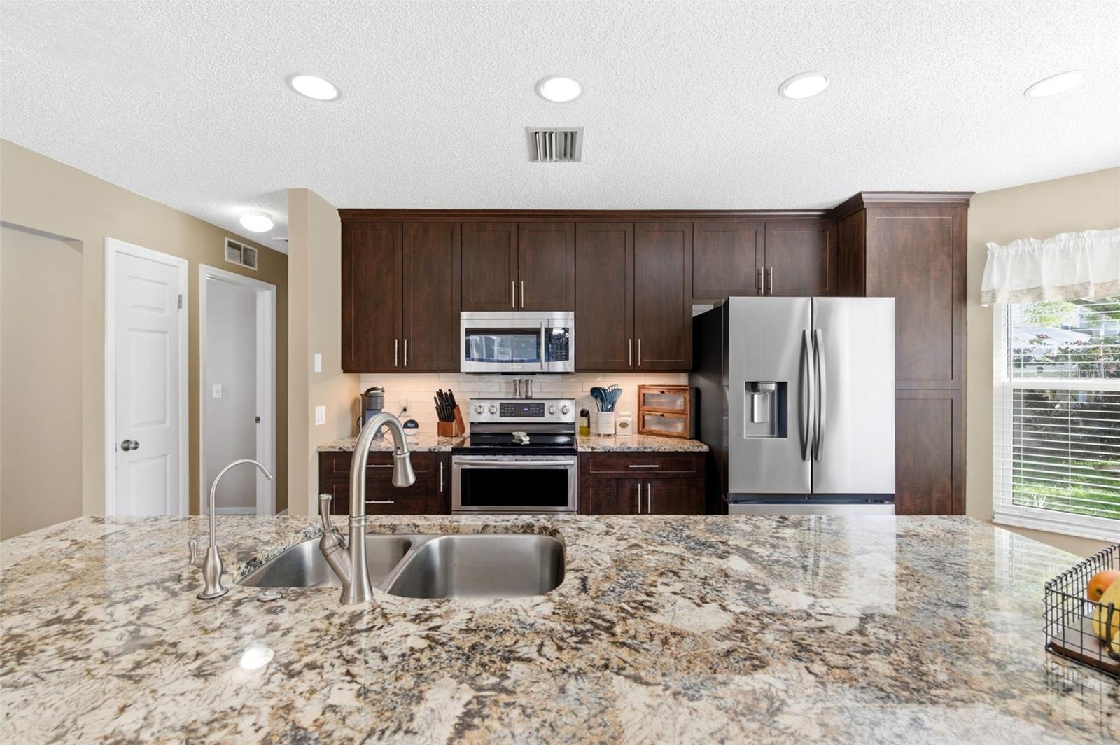 Image 26 of 63 For 212 Overstreet Court