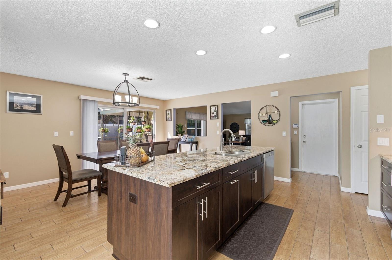 Image 27 of 63 For 212 Overstreet Court