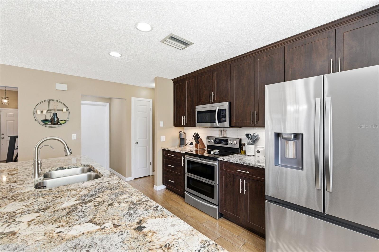 Image 28 of 63 For 212 Overstreet Court