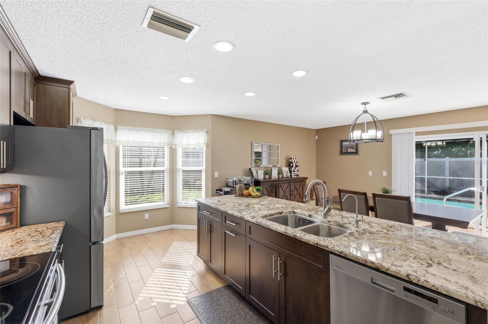 Image 30 of 63 For 212 Overstreet Court