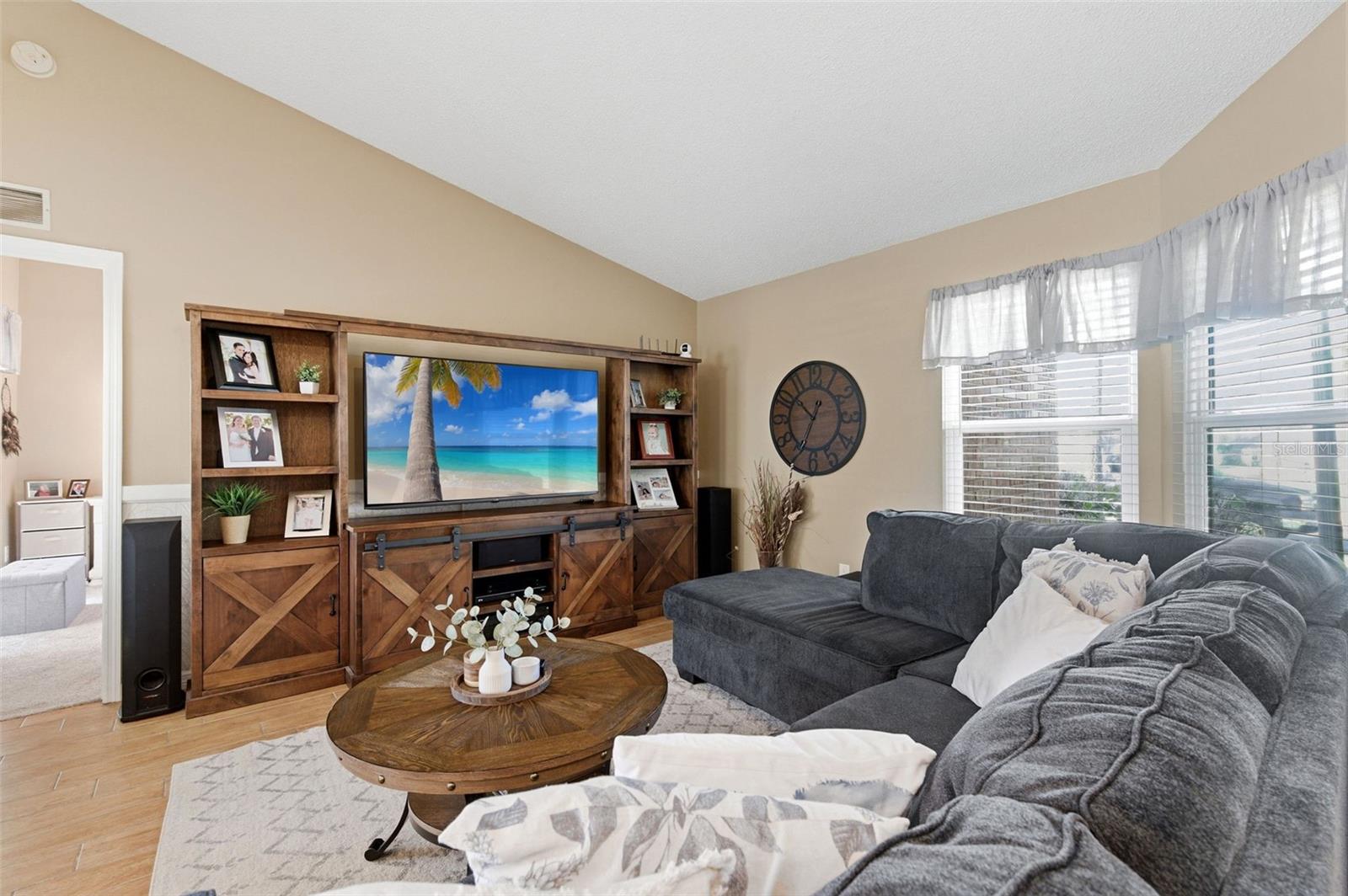 Image 7 of 63 For 212 Overstreet Court