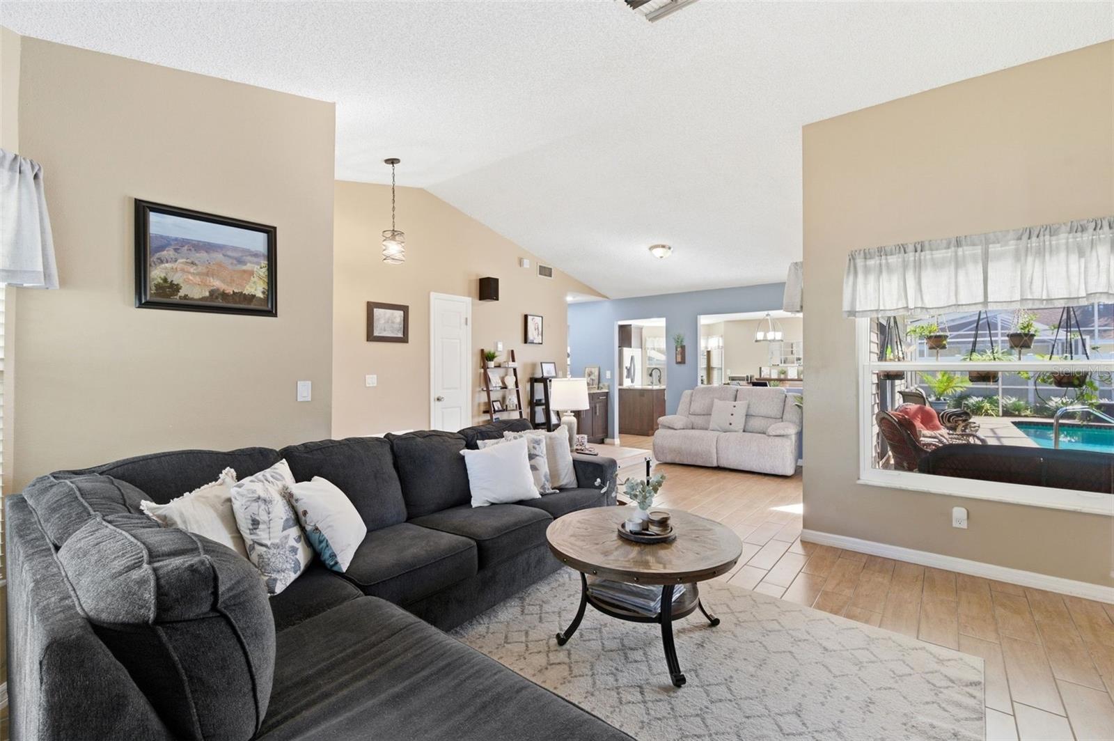 Image 9 of 63 For 212 Overstreet Court