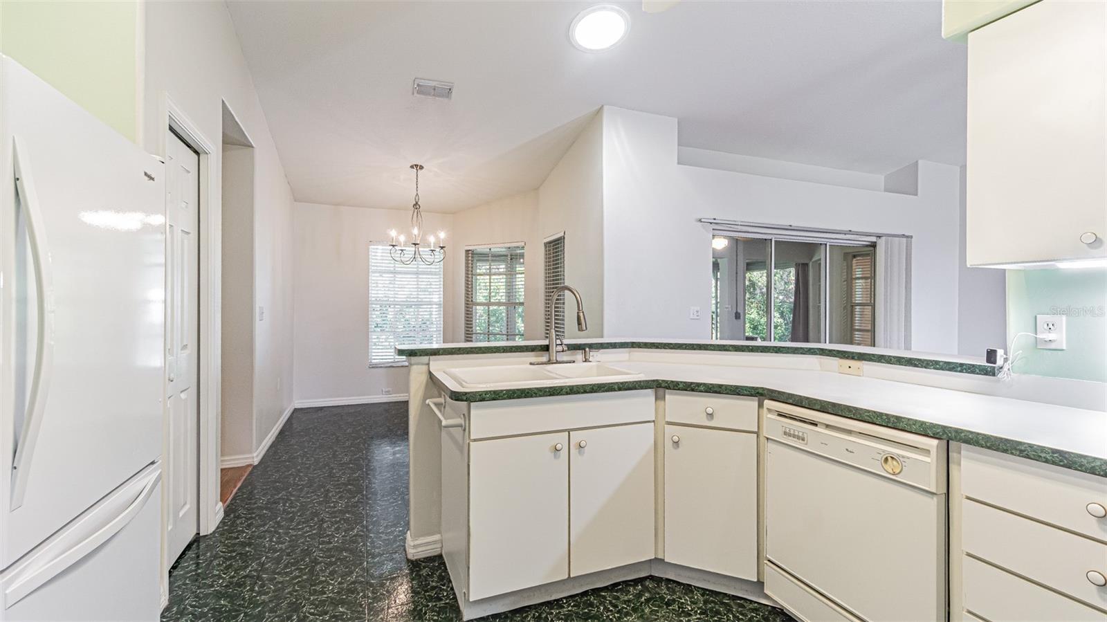 Image 14 of 34 For 10504 Moshie Lane