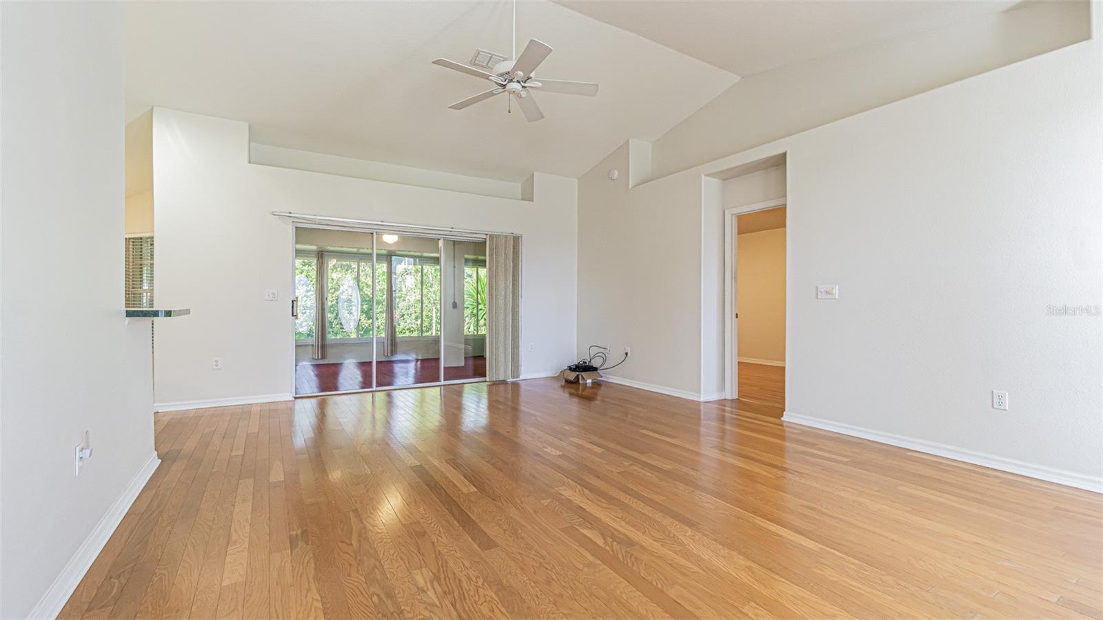 Image 6 of 34 For 10504 Moshie Lane