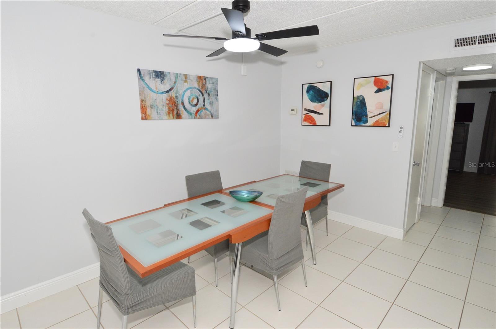 Image 13 of 85 For 12760 Indian Rocks Road 555