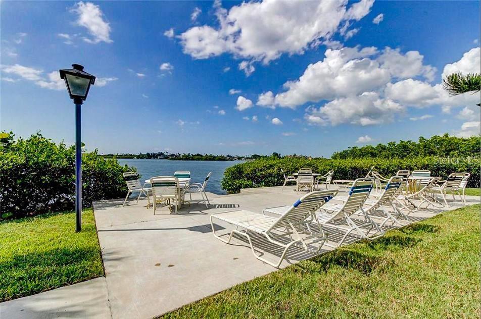 Image 55 of 85 For 12760 Indian Rocks Road 555