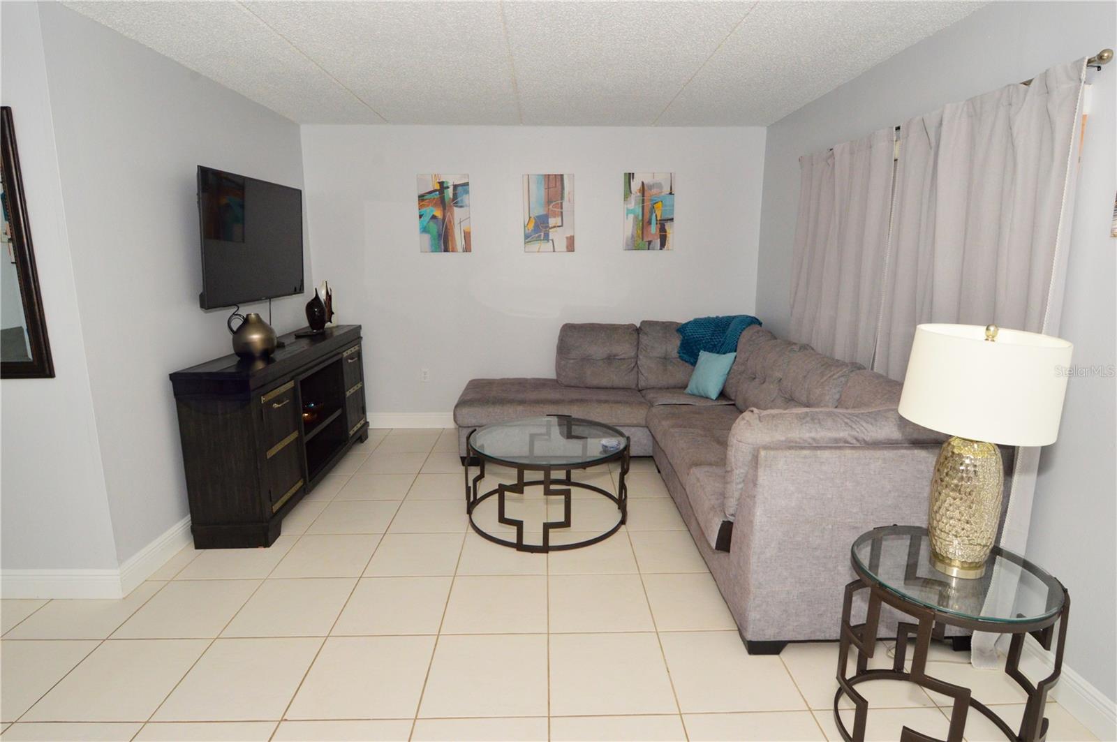 Image 6 of 85 For 12760 Indian Rocks Road 555