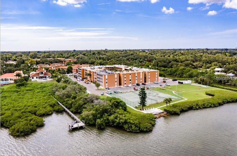 Image 60 of 85 For 12760 Indian Rocks Road 555