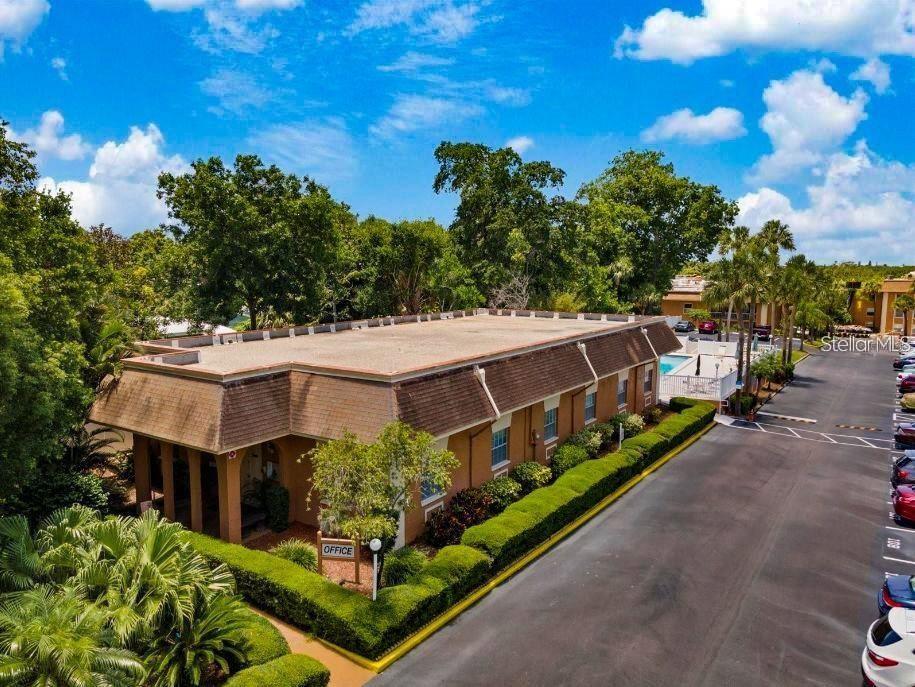 Image 61 of 85 For 12760 Indian Rocks Road 555