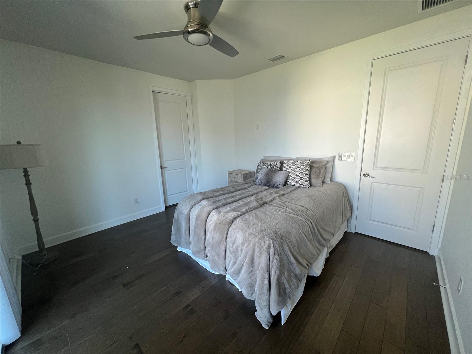 Image 17 of 28 For 7689 Toscana Boulevard