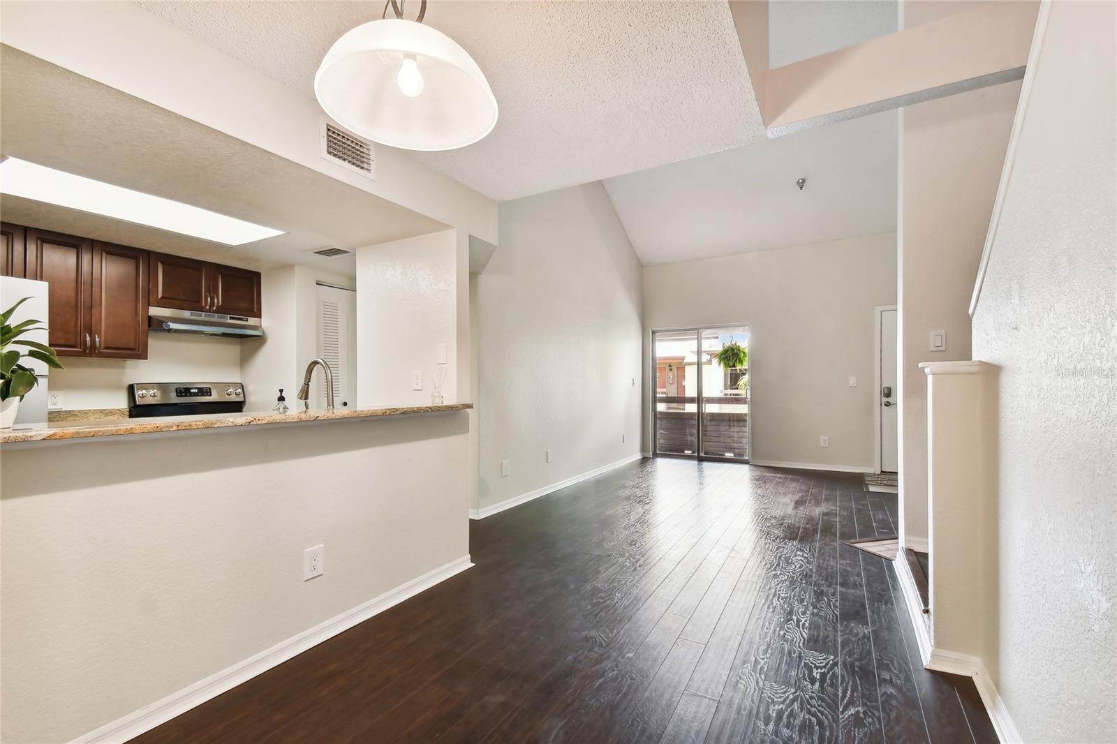 Image 11 of 58 For 10263 Gandy Boulevard N 616