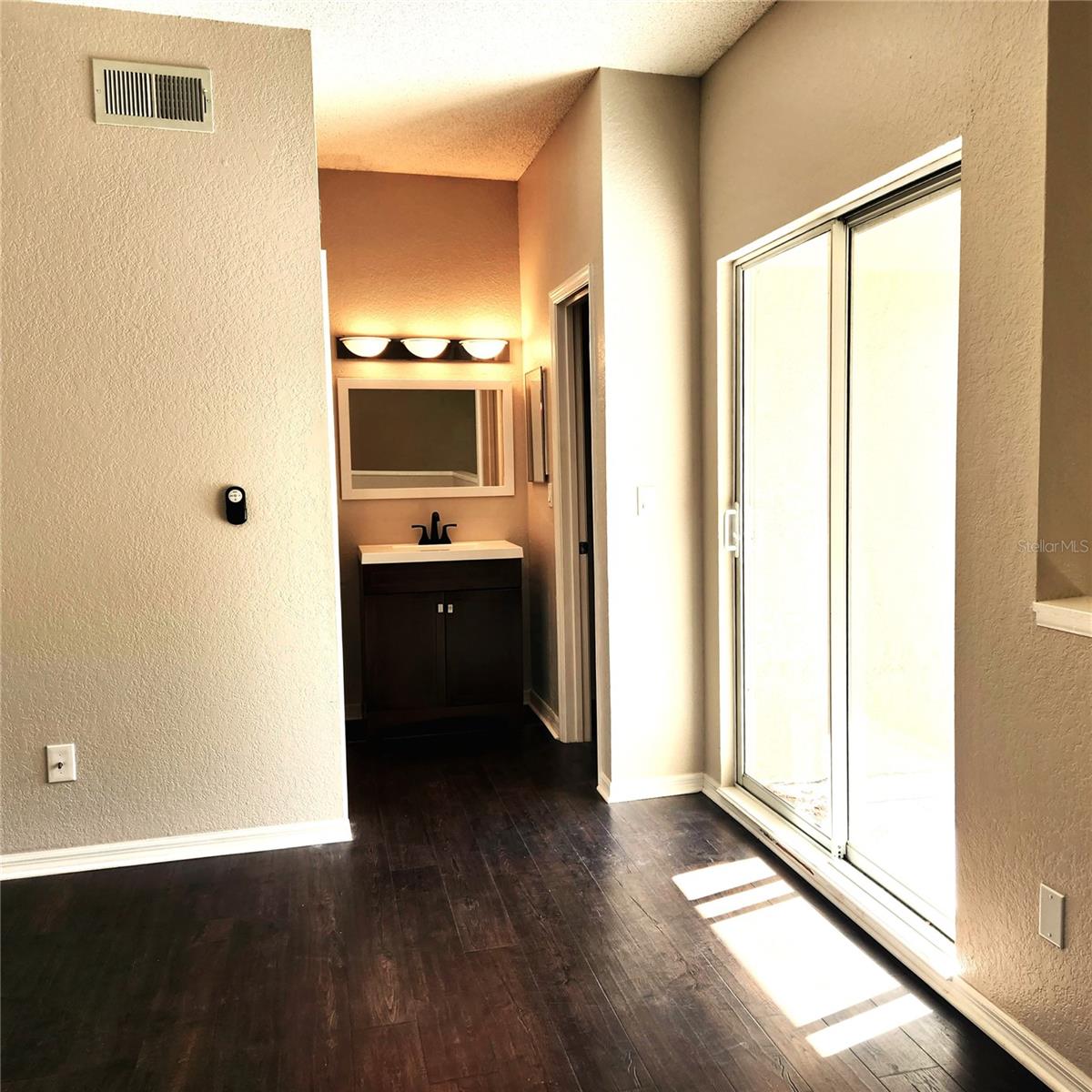 Image 29 of 58 For 10263 Gandy Boulevard N 616