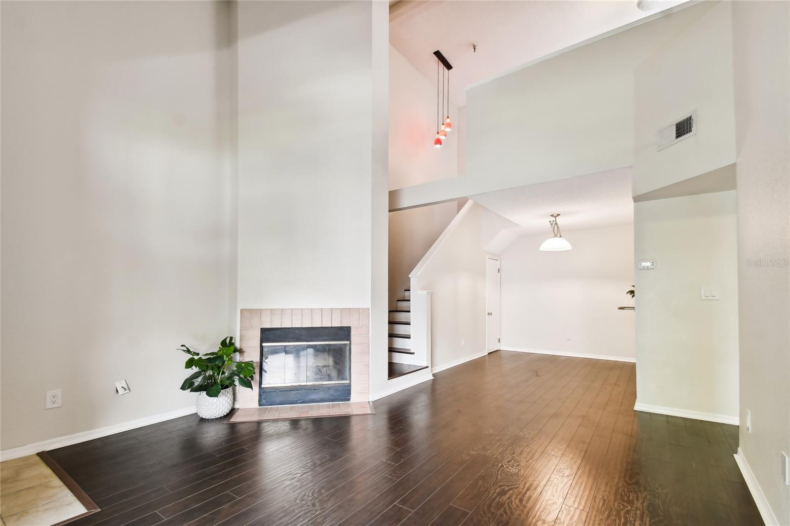 Image 5 of 58 For 10263 Gandy Boulevard N 616