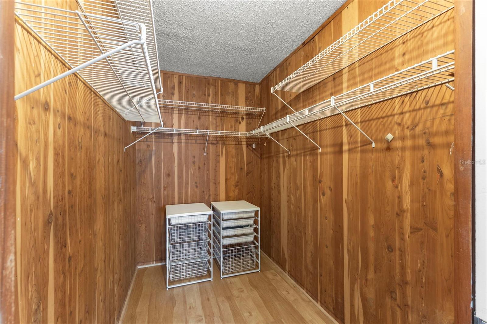 Image 19 of 27 For 1001 Pearce Drive 302