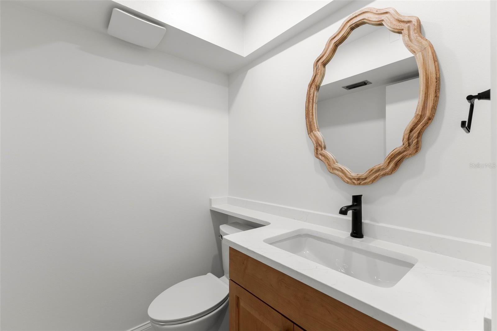 Image 22 of 27 For 1001 Pearce Drive 302