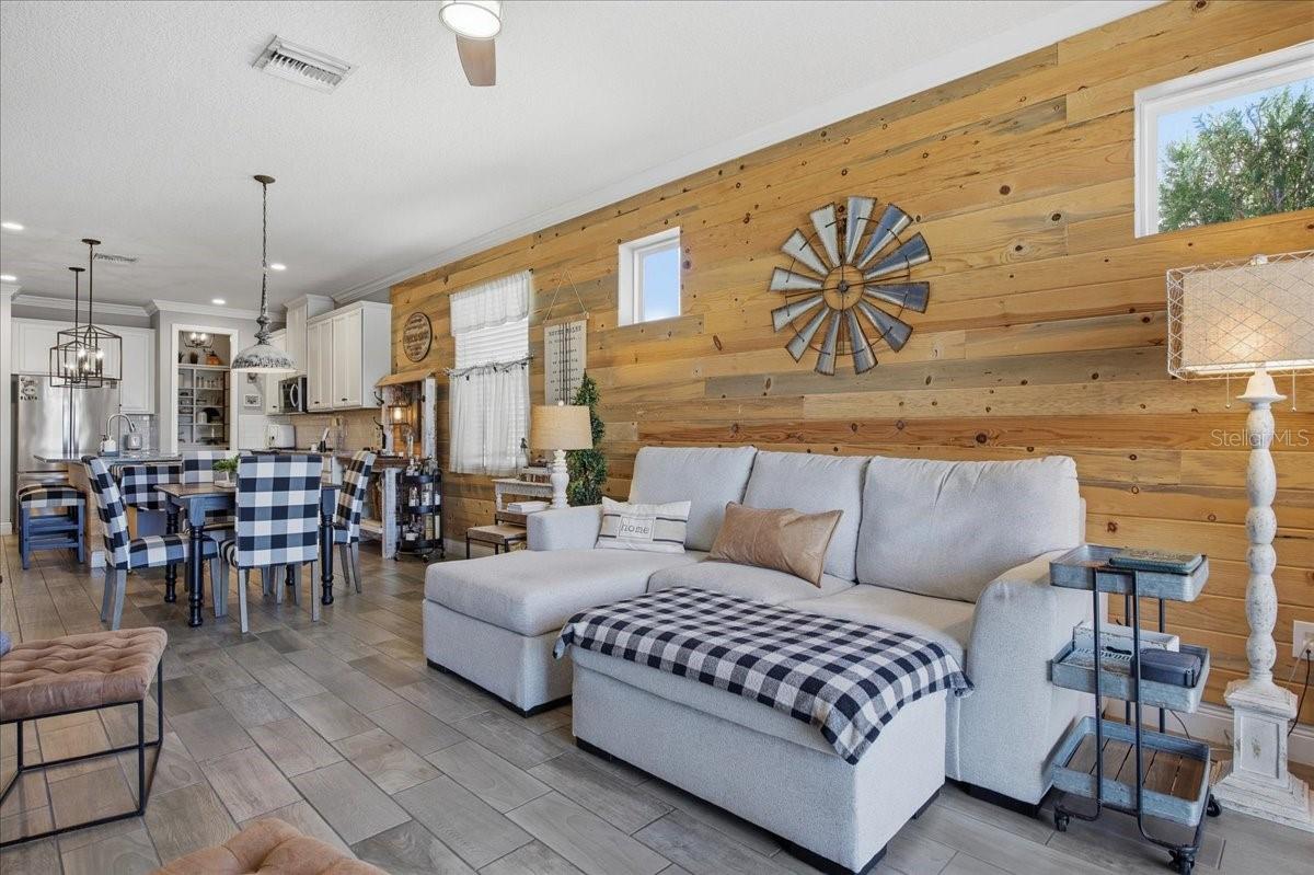 Image 21 of 51 For 13326 Palmera Vista Drive