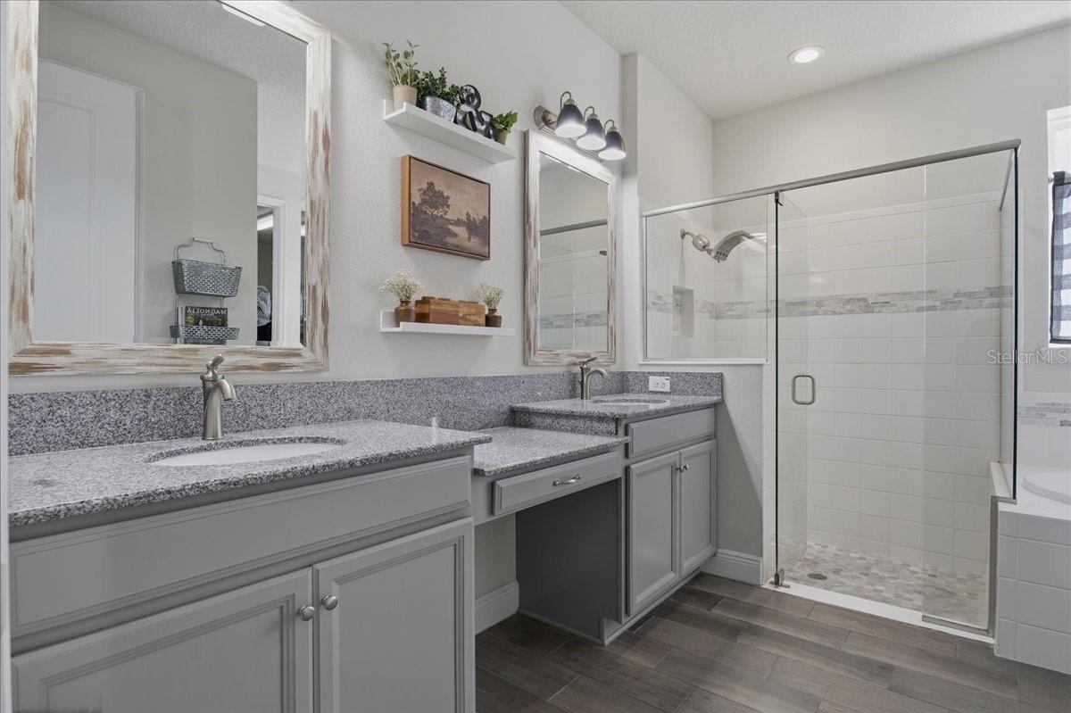 Image 25 of 51 For 13326 Palmera Vista Drive