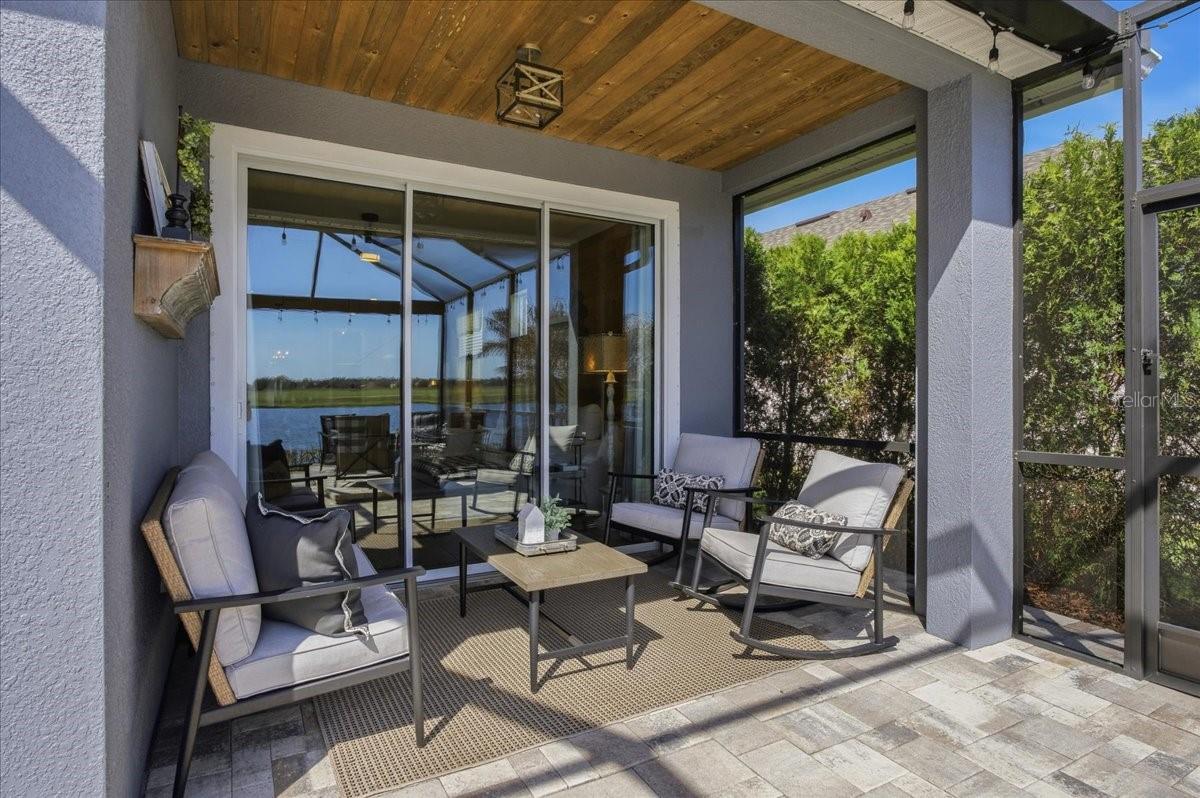 Image 33 of 51 For 13326 Palmera Vista Drive