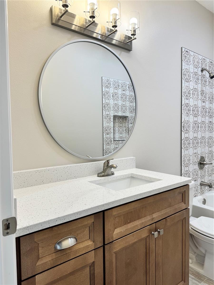 Image 42 of 68 For 37549 Teri Court