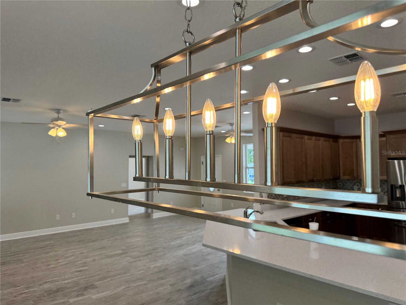 Image 9 of 68 For 37549 Teri Court