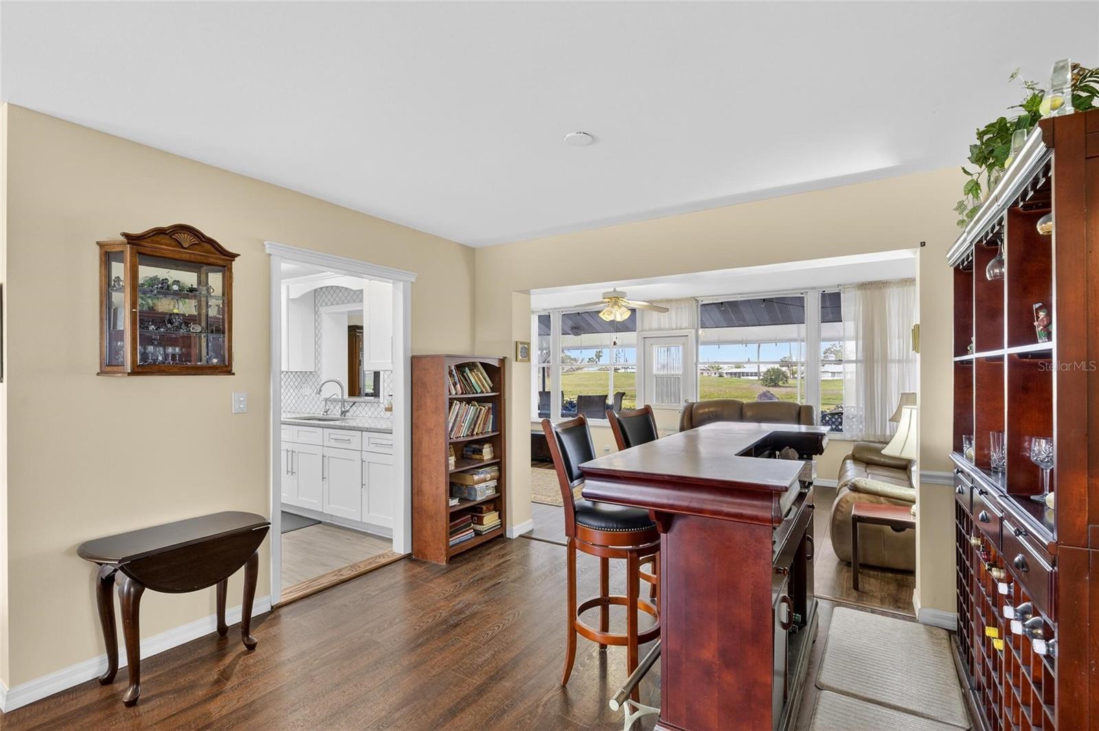 Image 15 of 88 For 1302 Desert Hills Drive