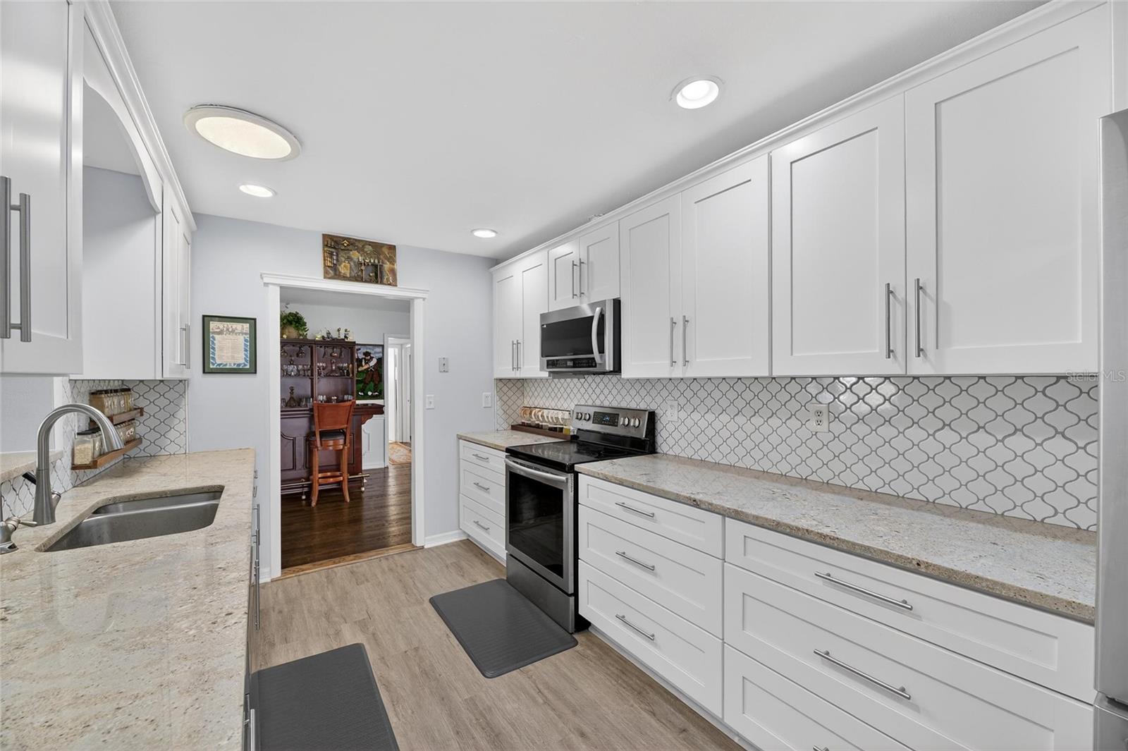 Image 25 of 88 For 1302 Desert Hills Drive