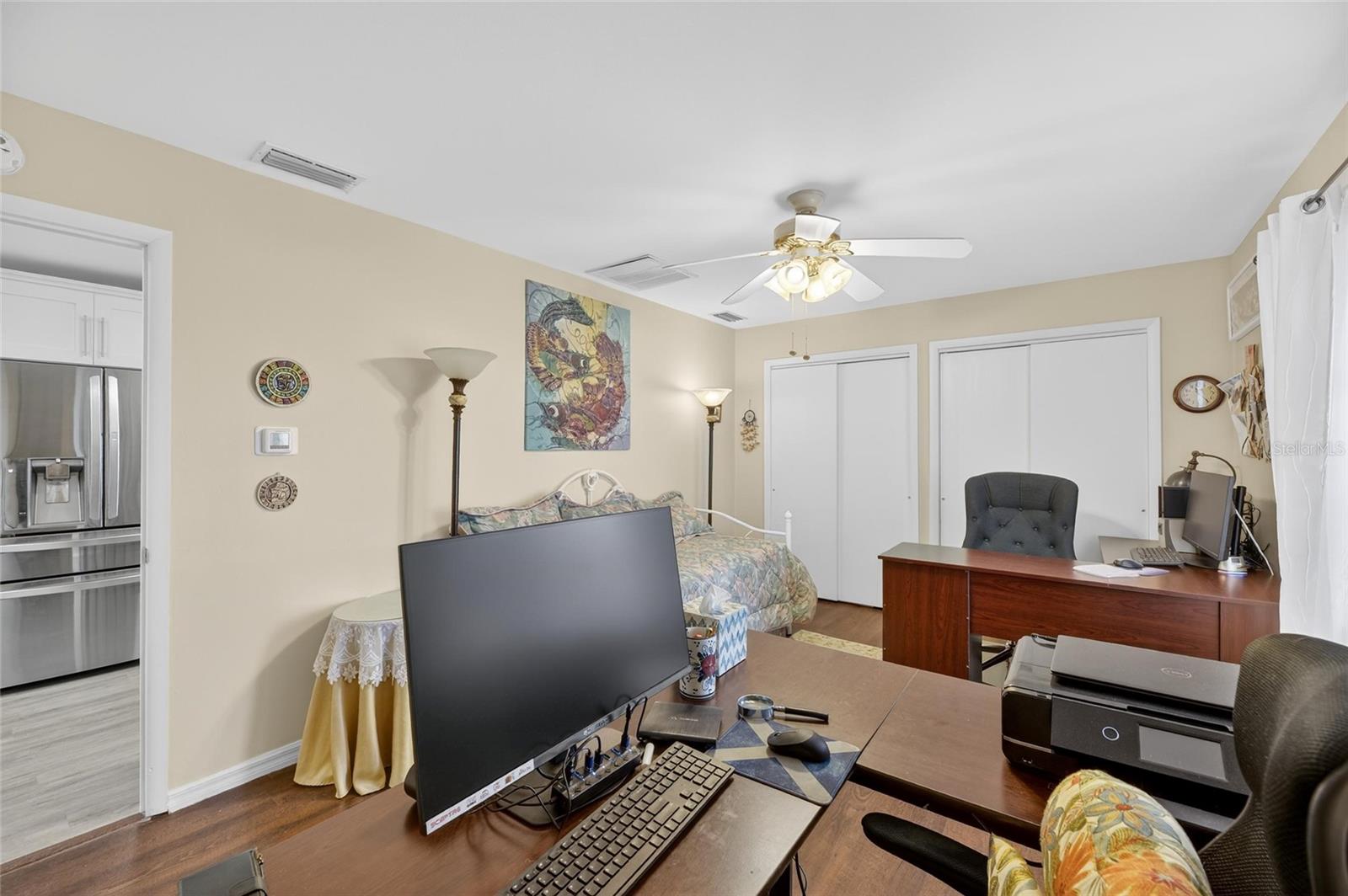 Image 32 of 88 For 1302 Desert Hills Drive