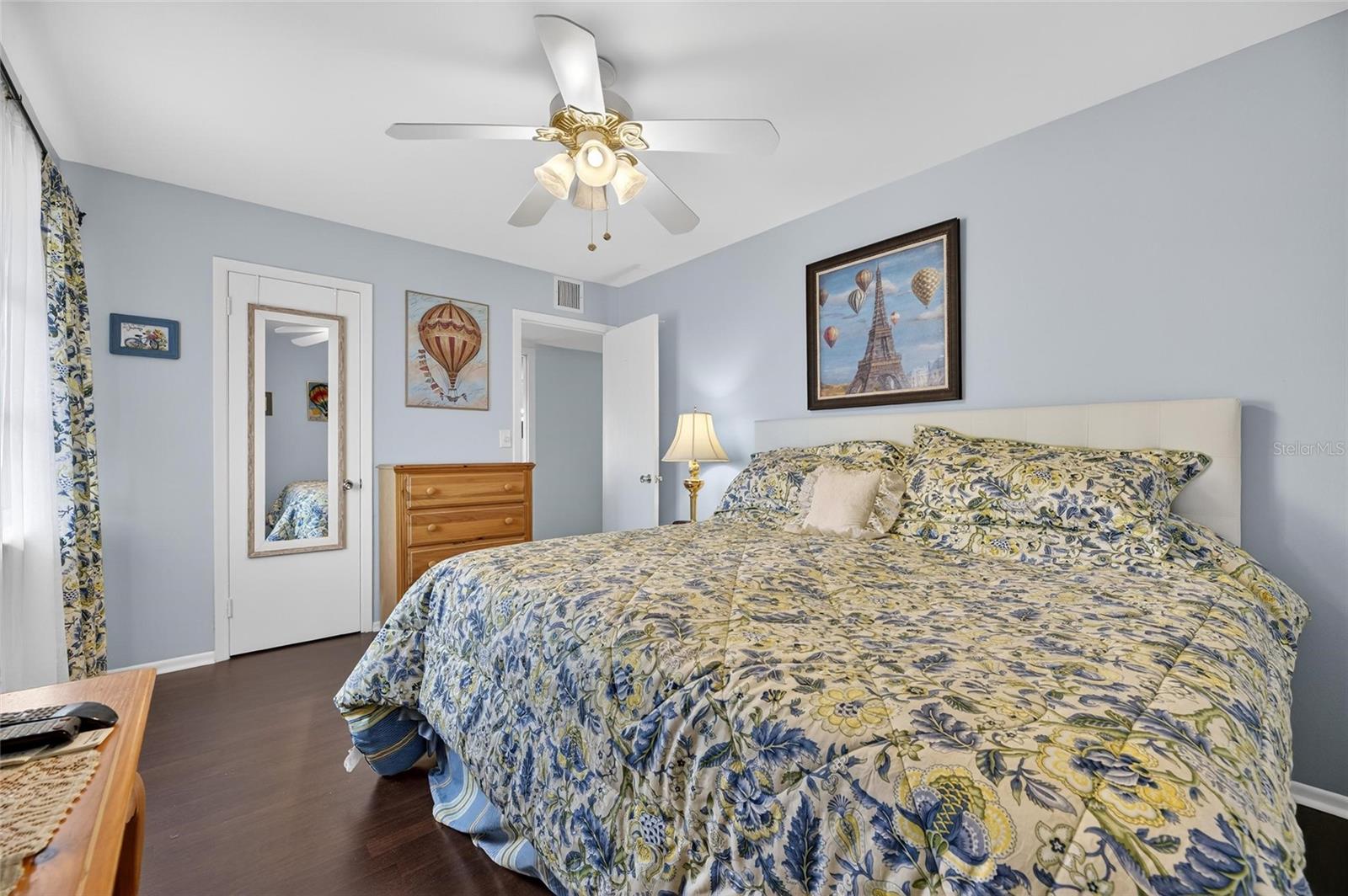 Image 37 of 88 For 1302 Desert Hills Drive