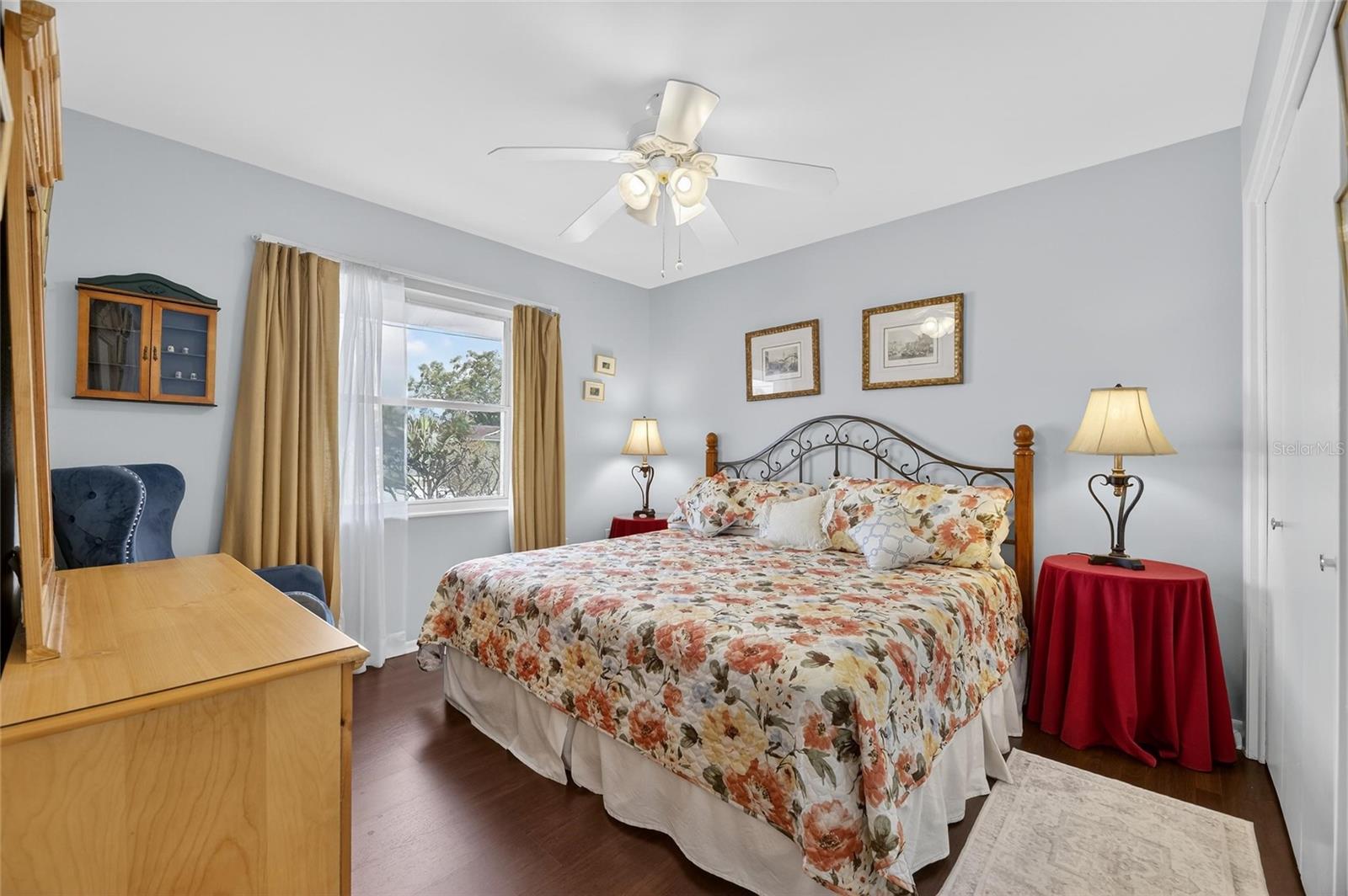 Image 39 of 88 For 1302 Desert Hills Drive