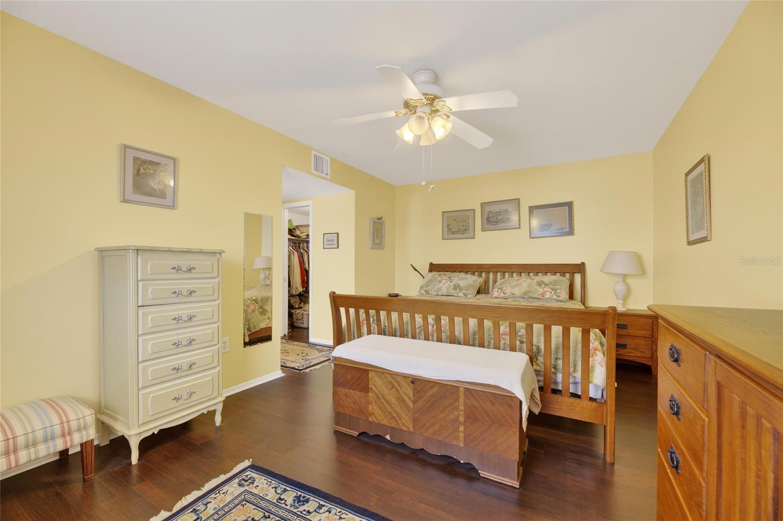 Image 46 of 88 For 1302 Desert Hills Drive