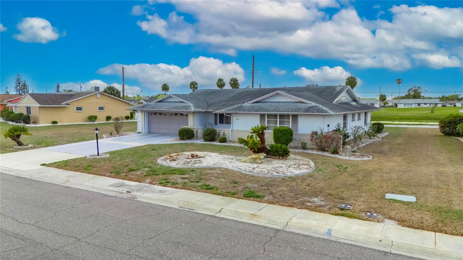 Image 61 of 88 For 1302 Desert Hills Drive